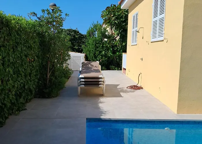Villa Con Piscina Privada Cerca De La Playa Cala Blanca (Menorca)